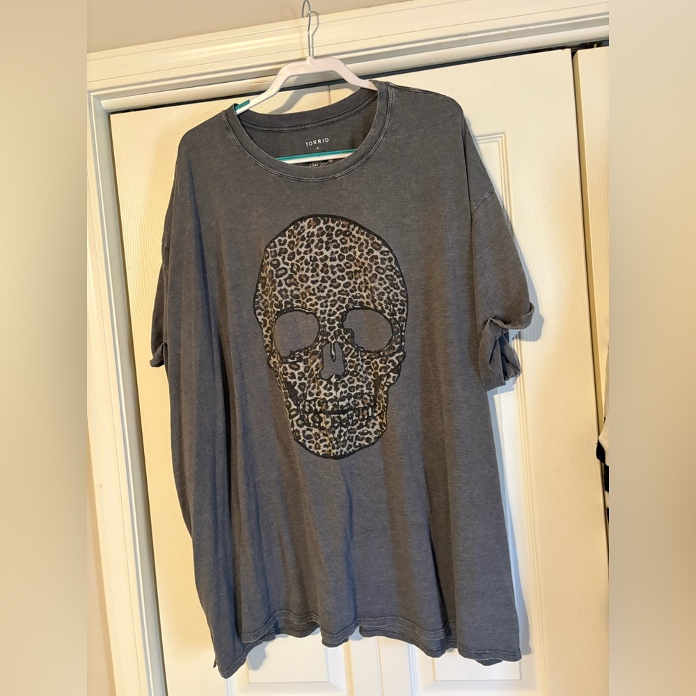 Torrid Charcoal Oversized Leopard Skull Tee